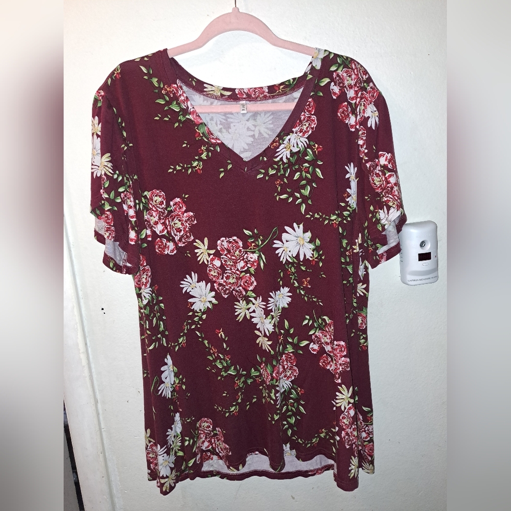 Floral 3XL V-Neck Women's Top - Burgundy
